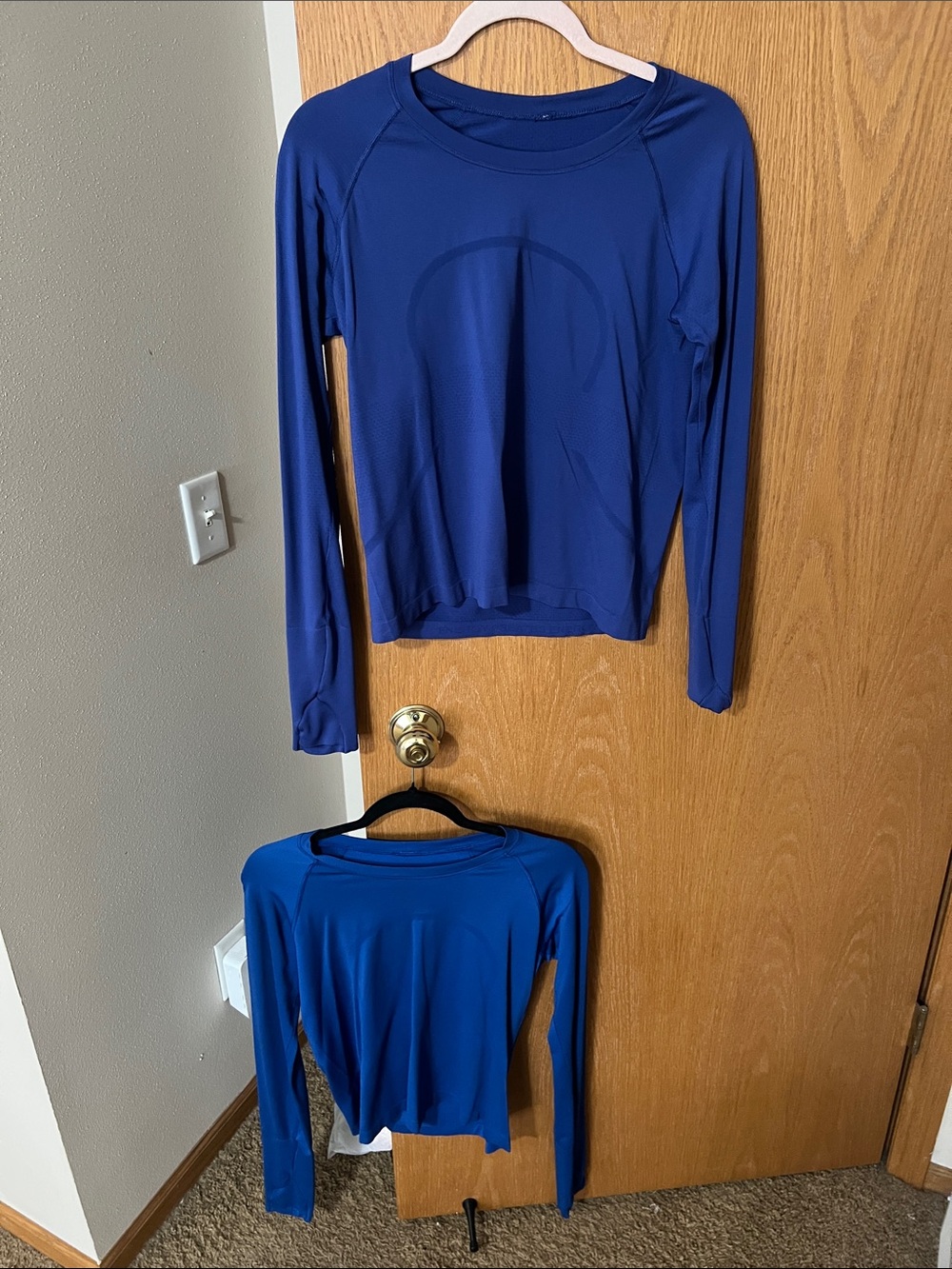 Blue Long Sleeve Athletic Tops